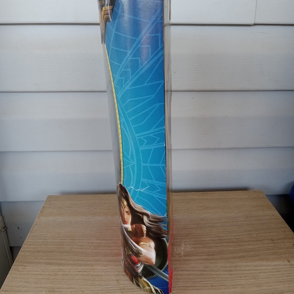 Wonder Woman 12” Doll Mattel Battle Ready Action Figure Gal Gatot Justice League - Picture 5 of 8